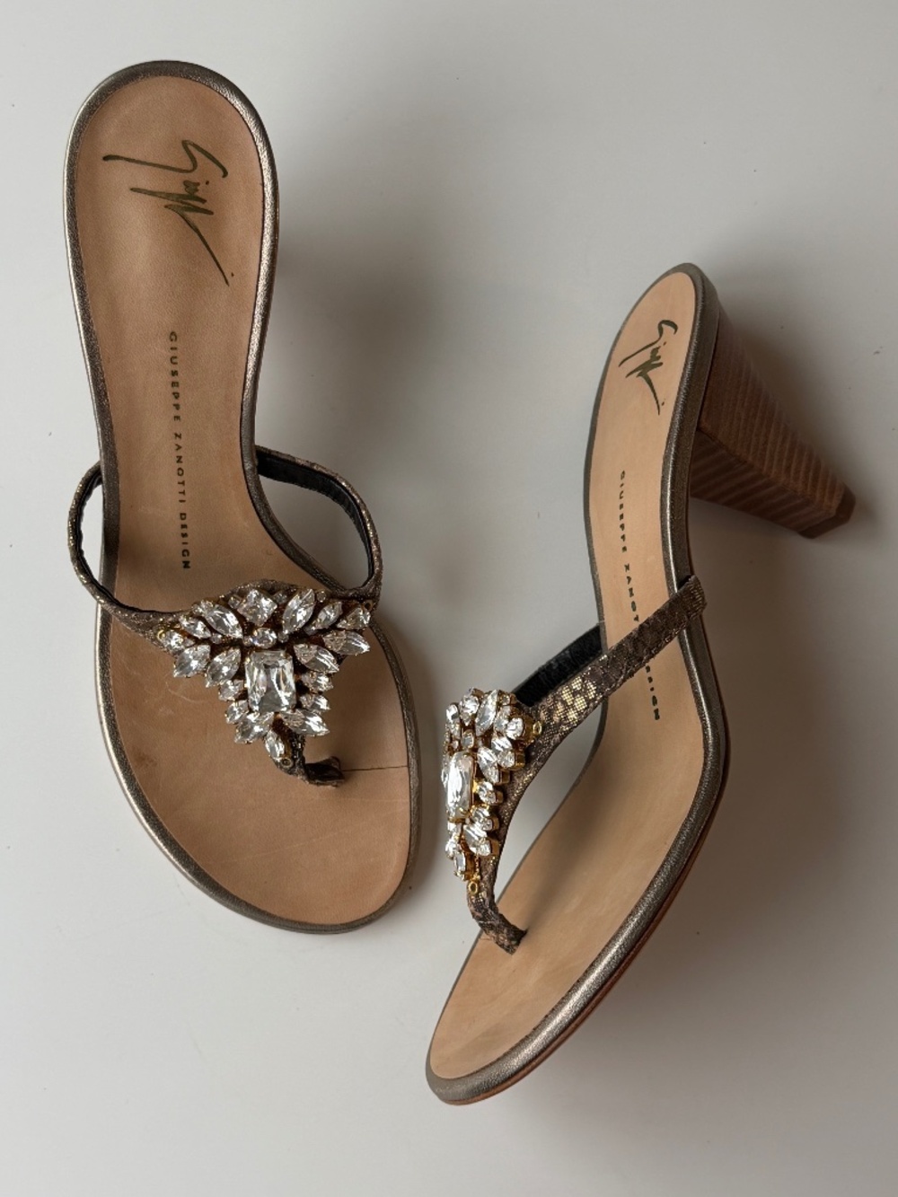 Giuseppe Zanotti vintage crystal embellished metallic gold thong sandals, IT 38 - Picture 2 of 13